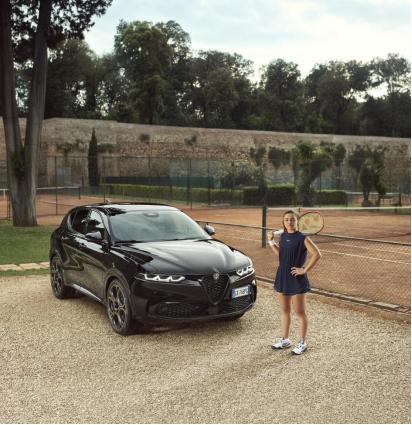 用力将球顶 用力将球顶