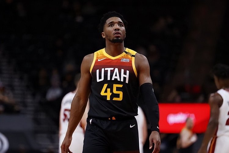 连续砍40 次数最多的5位球员：现役仅巅峰哈登上榜