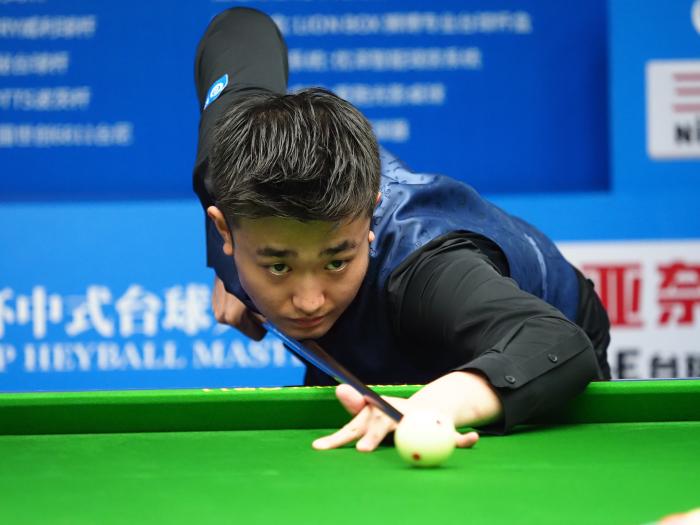 都牢牢压制 都牢牢压制