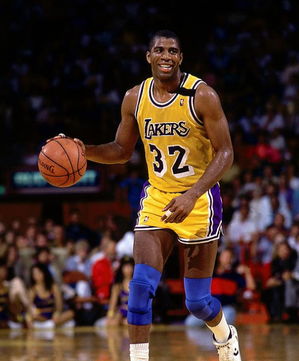 缺乏一名既 缺乏一名既